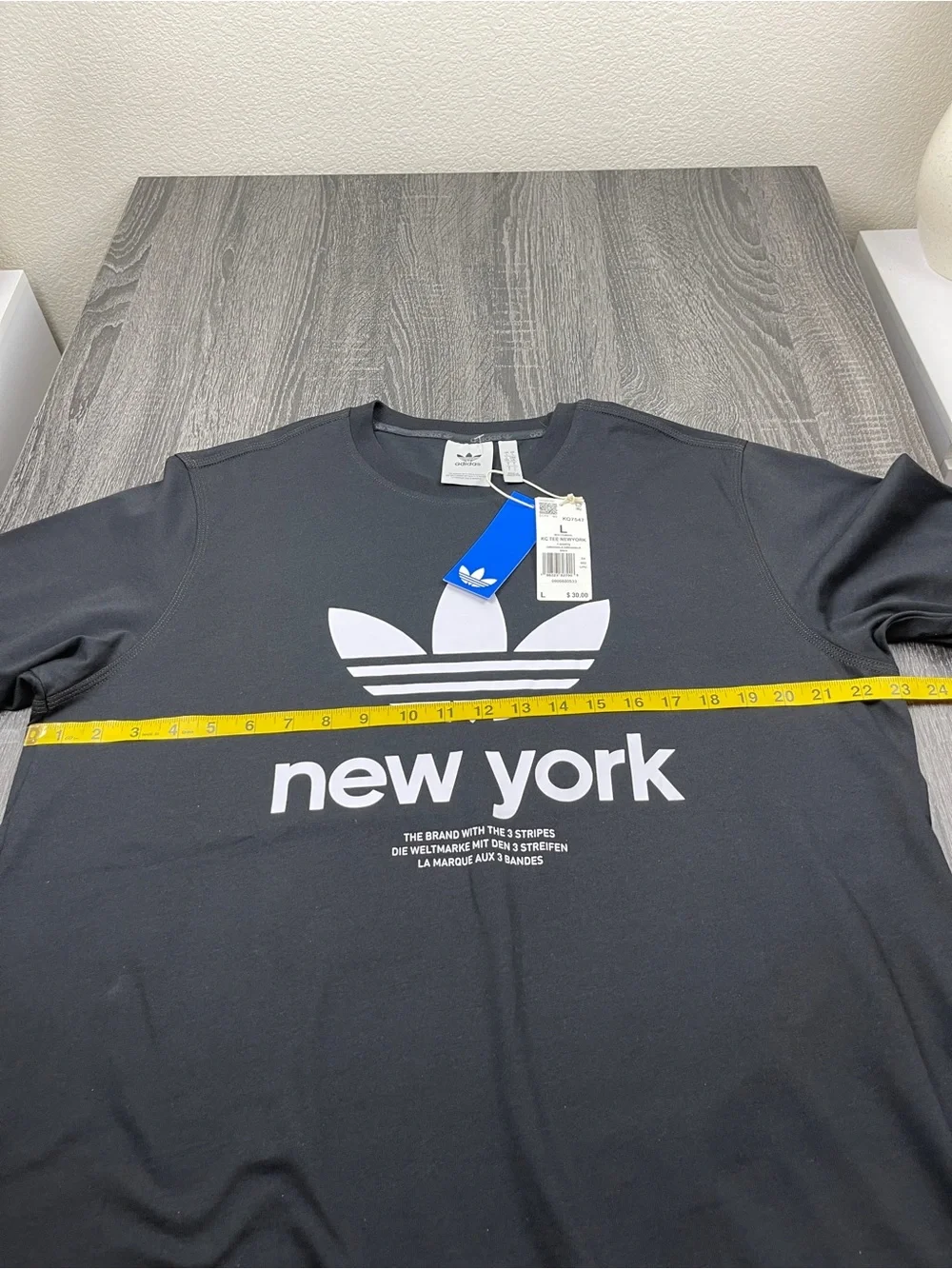 Adidas Originals New York  Black T-Shirt NWT